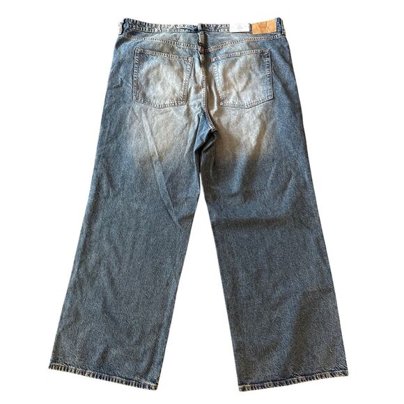H&M Ultra High Rise Wide Leg Medium Wash Denim Jeans Plus Size 22 Distressed NEW - Picture 2 of 10